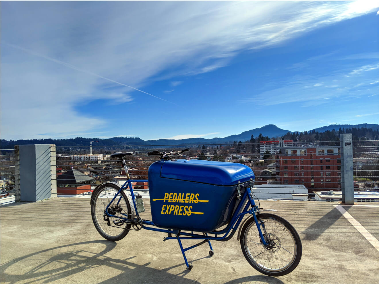 Contract delivery service supporting recurring business routes in Eugene, OR